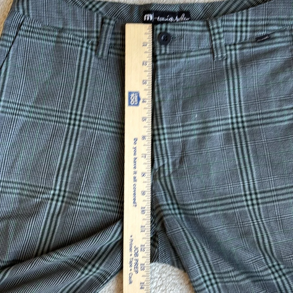 Travis Mathew Black Green Plaid Performance Stretch Golf Shorts Mens Size‎ 32